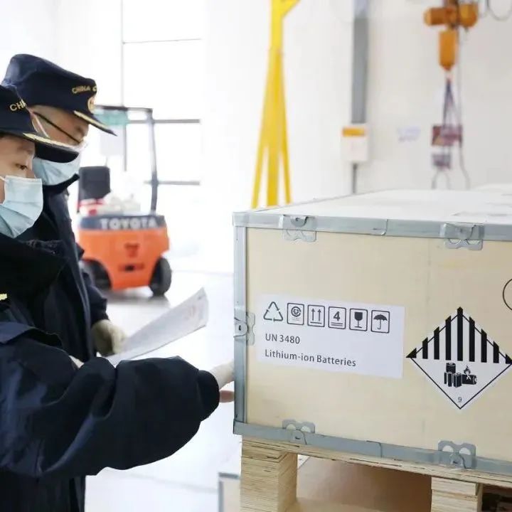 鋰<a href='http://www.electricmodern.com' title='電池運輸' >電池運輸</a>